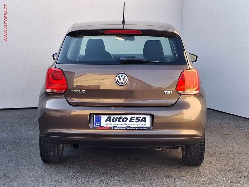 Volkswagen Polo (2013) 1.2 TSi, Comfortline - fotka 5 z 17
