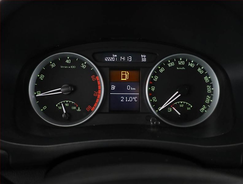 Škoda Fabia (2008) 1.2, Serv.kniha - fotka 8 z 12