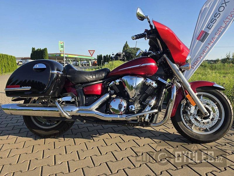 Yamaha XVS 1300 A Midnight Star (2007) - fotka 4 z 15