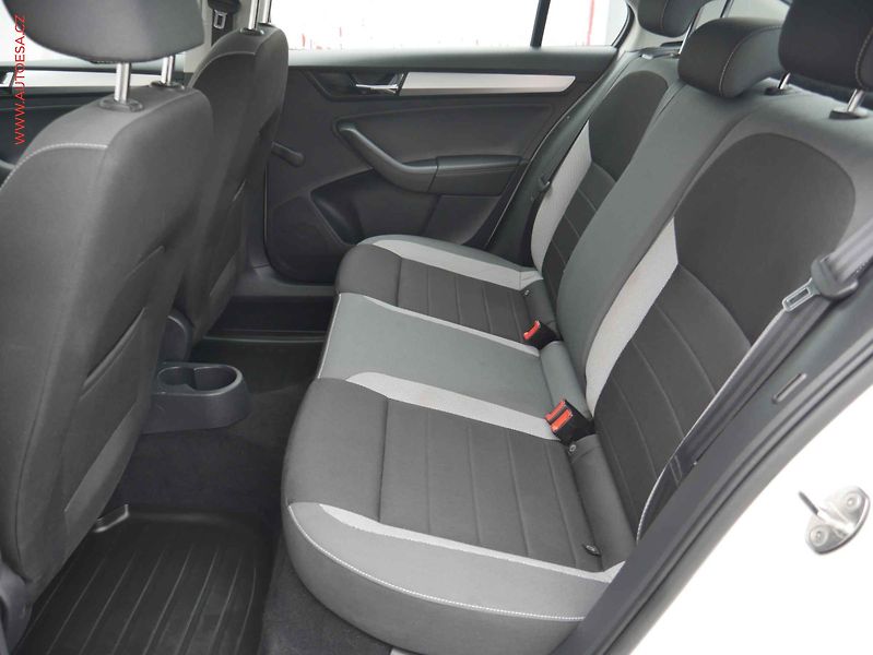 Škoda Rapid (2019) 1.0 TSI, ČR, Ambition - fotka 10 z 12