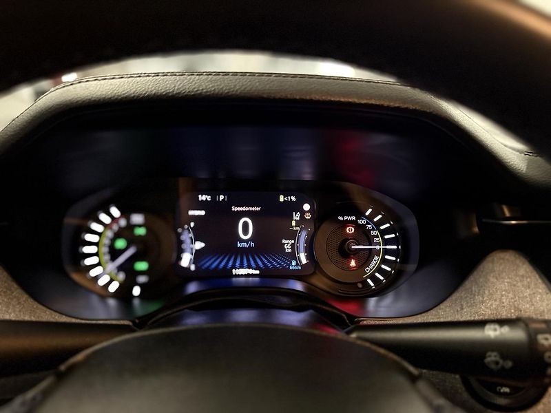 Jeep Compass (2021) 1.3 T4 PHEV 190CV, 4X4,ZÁRUKA - fotka 65 z 75