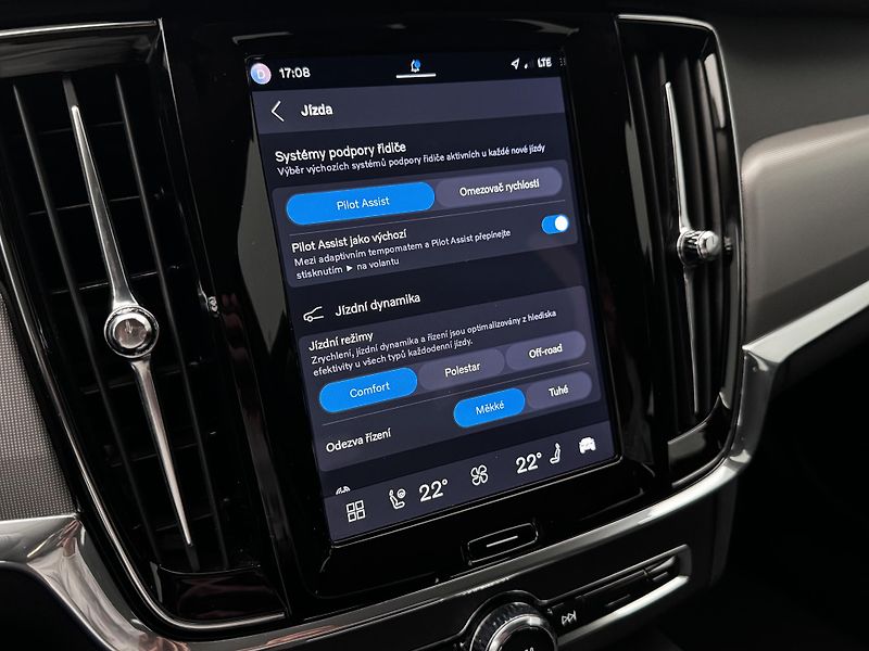 Volvo V90 CC B4 AWD PLUS CZ REZERVACE - fotka 34 z 51