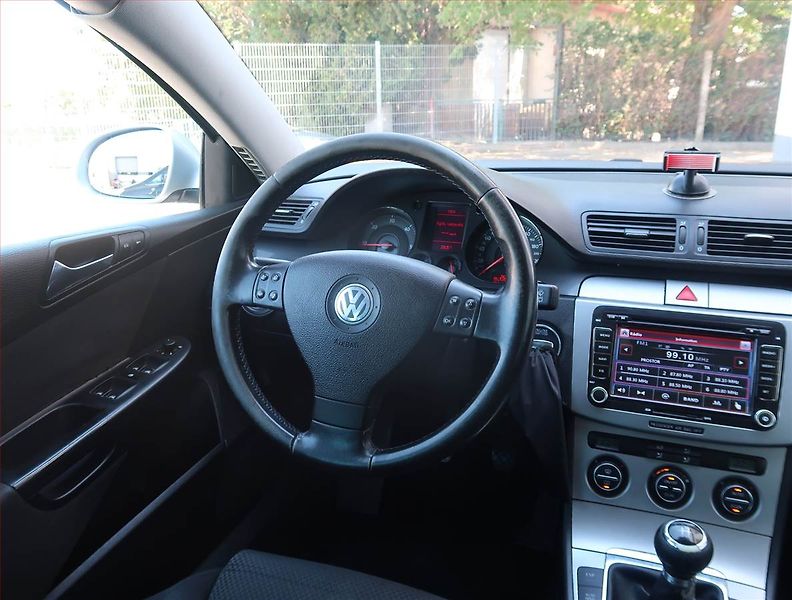 Volkswagen Passat (2006) Comfortline 2.0 TDI, 4X4 - fotka 7 z 19