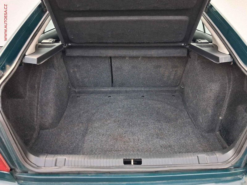 Škoda Octavia (2001) 1.9TDi, ČR, AC - fotka 7 z 15