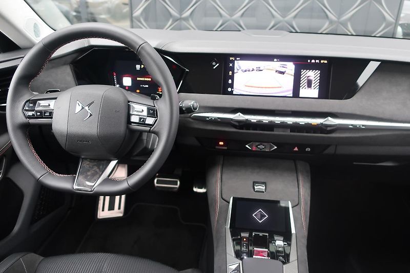 DS Automobiles DS4 (2022) DS 4 PERFORMANCE LINE+ 1.6 - fotka 6 z 10