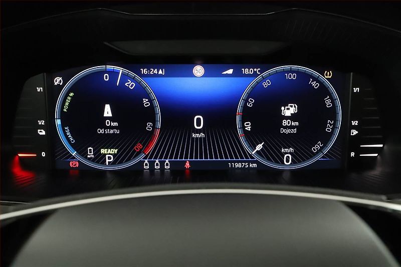 Škoda Superb (2022) Laurin&Klement iV 1.4 TSI PHEV - fotka 17 z 20
