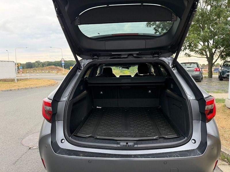 Toyota Corolla TS 2.0 HEV GR SPORT JBL Monoto - fotka 6 z 9
