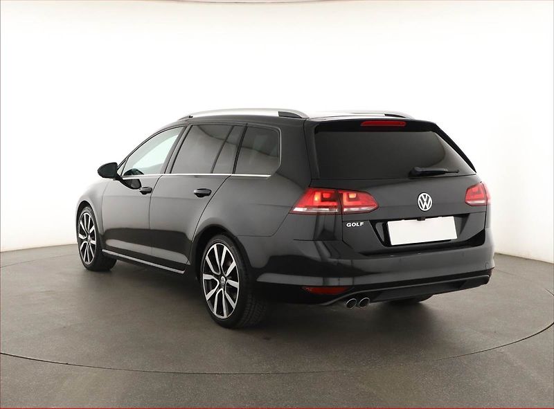Volkswagen Golf (2016) 2.0 TDI, Xenony, Tempomat - fotka 4 z 18