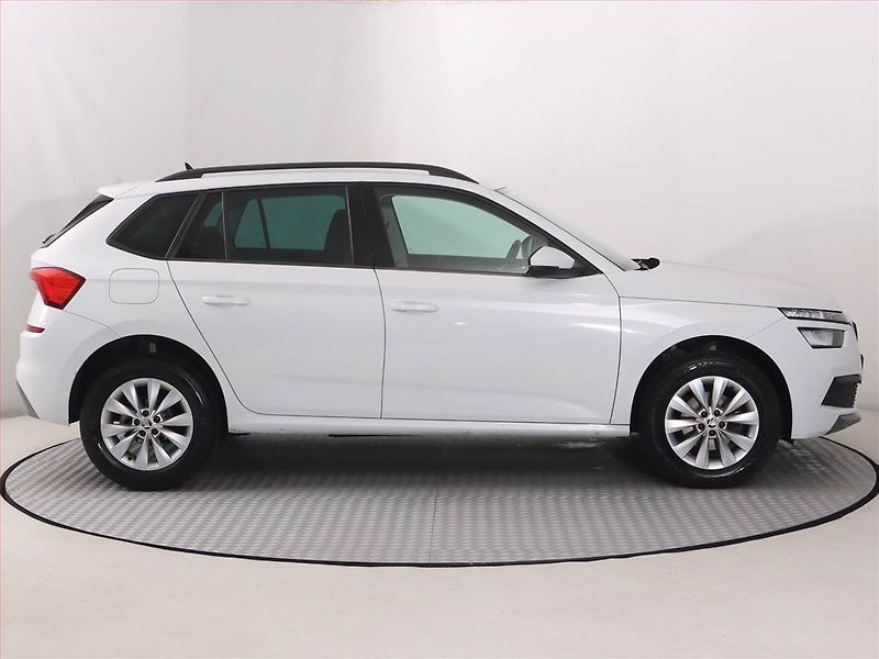 Škoda Kamiq (2019) Style 1.0 TSI, Serv.kniha - fotka 6 z 20