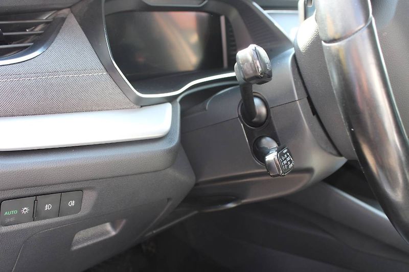 Škoda Octavia (2023) 2.0 TDI DSG Head Up TAŽNÉ kůže - fotka 22 z 35