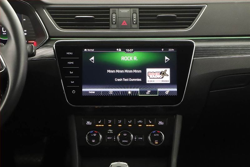 Škoda Superb (2020) iV 1.4 TSI PHEV - fotka 11 z 22