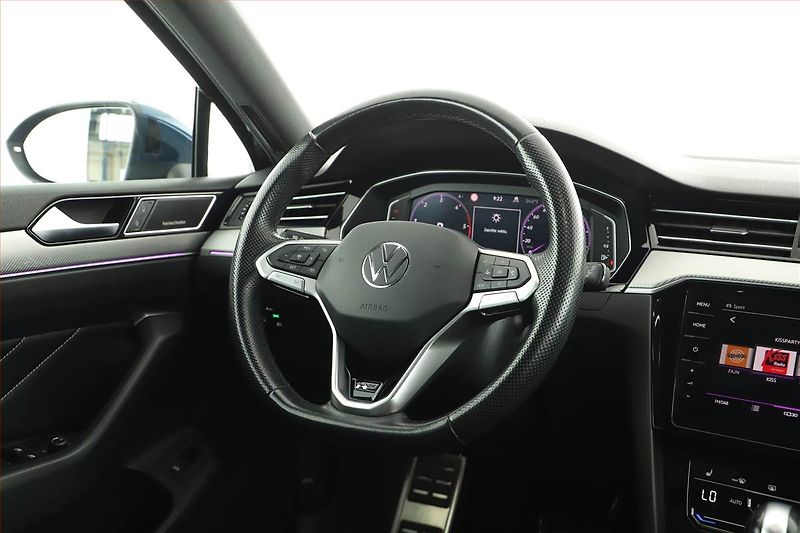 Volkswagen Passat (2021) R-Line 2.0 TDI - fotka 19 z 21