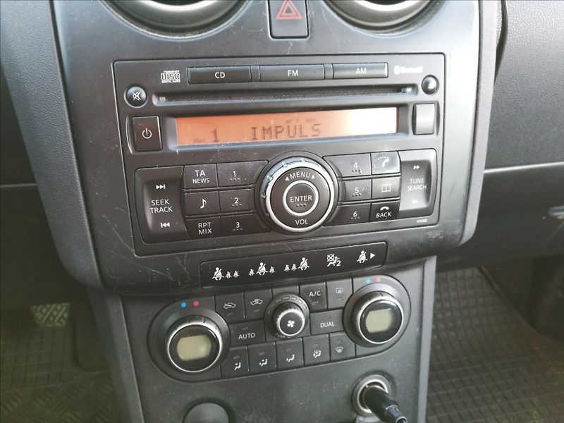 Nissan Qashqai 1,5 dCi - fotka 7 z 15