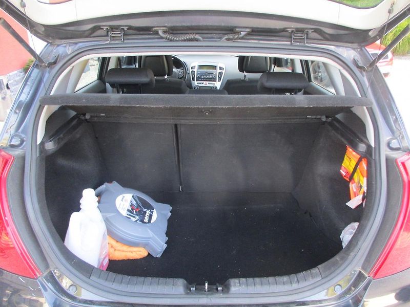 Kia Ceed 1.6 CRDi 16V - fotka 12 z 30