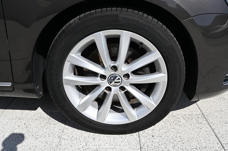 Volkswagen Passat 2.0TSI 155KW DSG Highline 7/14 - fotka 10 z 44