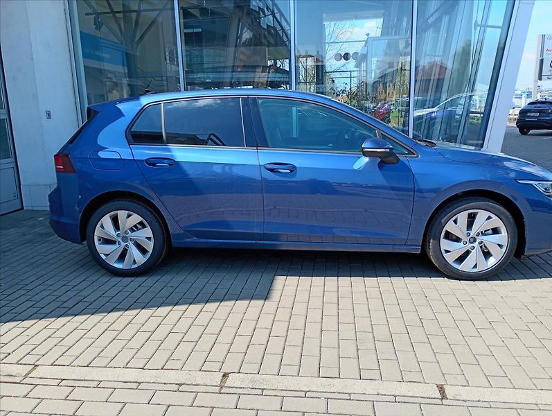 Volkswagen Golf (2025) 1,5 TSI 6G 85kW  People - fotka 4 z 8