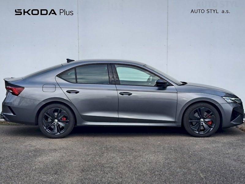 Škoda Octavia (2024) 2.0 TSI RS 195 kW A7F - fotka 6 z 23