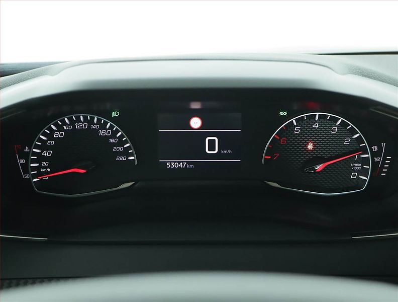Peugeot 2008 (2023) Active 1.2 PureTech - fotka 11 z 15
