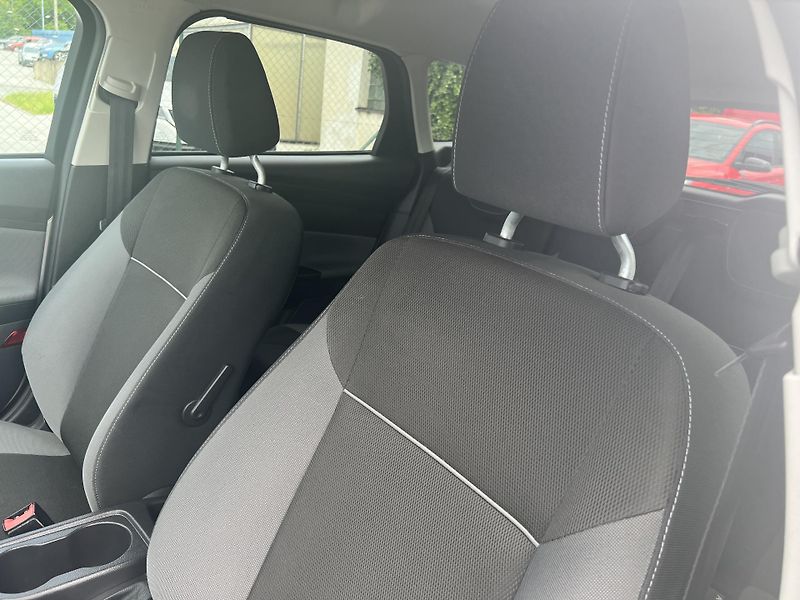Ford Focus 1.6i KLIMATIZACE NAVI ALU KOLA - fotka 10 z 42