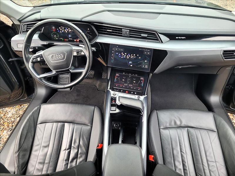Audi e-tron 0,0 55,95KWH,4x4,SOH 91,6%,taž - fotka 19 z 50