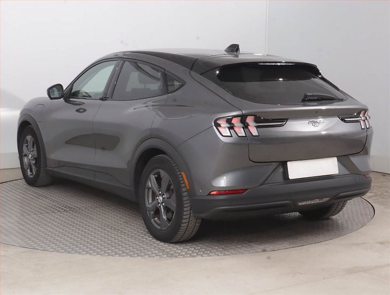 Ford Mustang Mach-E (2021) Standard Range RWD, SoH 94% - fotka 4 z 20