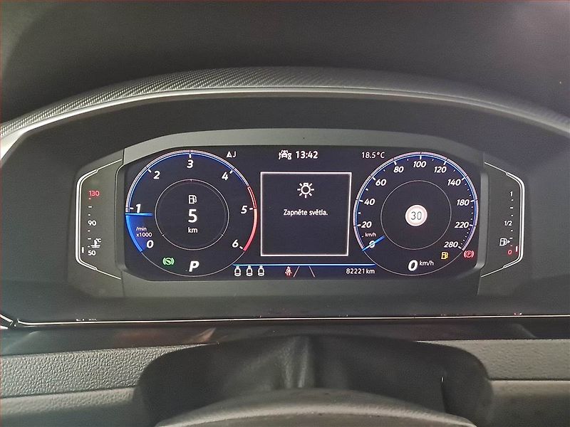 Volkswagen Arteon (2021) R-line 2.0 TDI - fotka 11 z 28