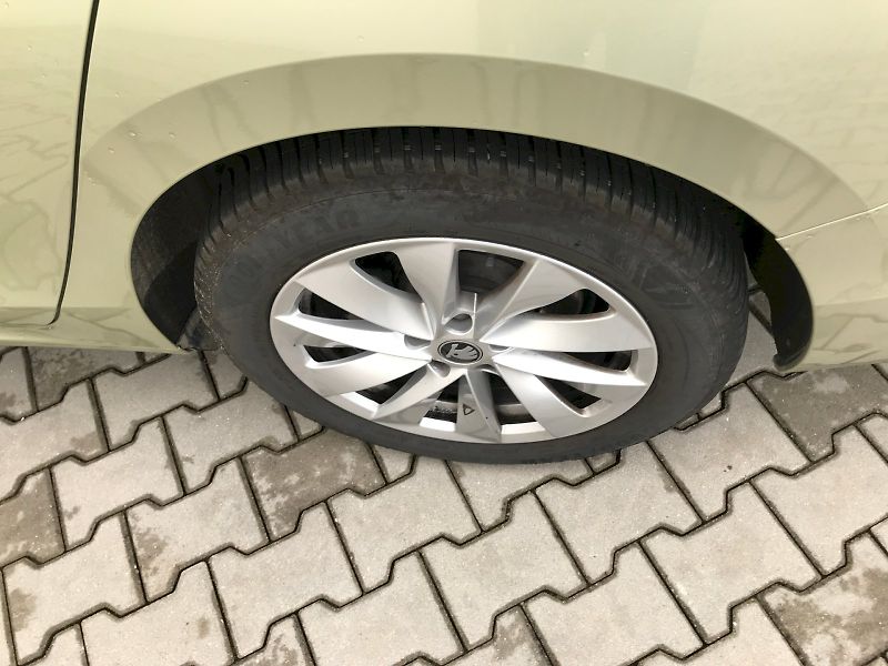 Škoda Superb (2025) SELEC TD 110/2.0 A7F - fotka 20 z 27