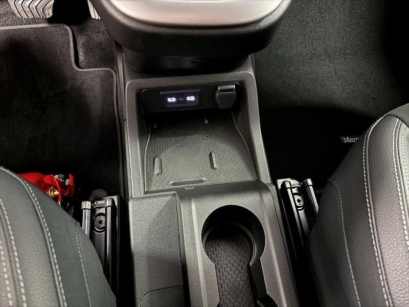Mercedes-Benz Třídy T (2025) 0,0 EQT 200 S - fotka 9 z 10
