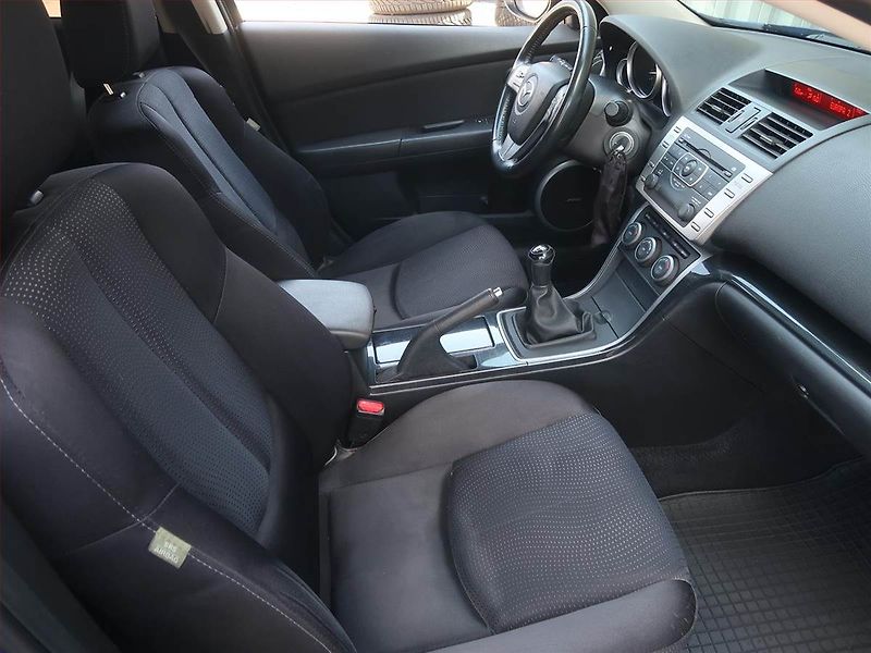 Mazda 6 (2008) 2.0, Xenony, Tempomat - fotka 9 z 17