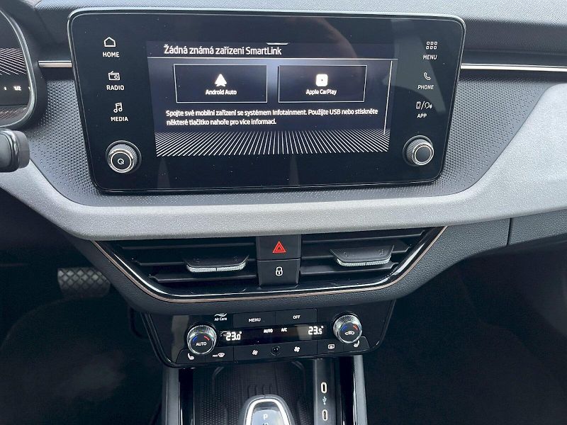Škoda Kamiq (2024) 1,0TSI 85KW DSG TOP SELECTION - fotka 17 z 23