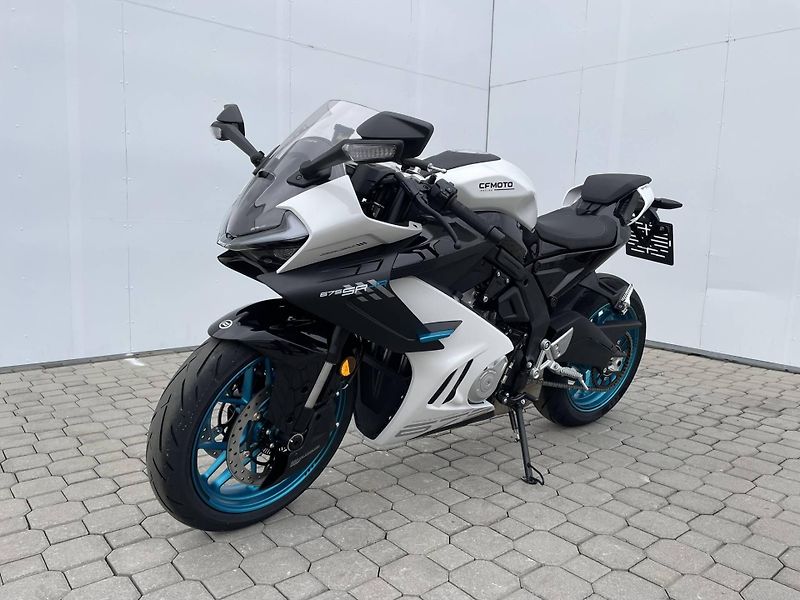 CFMOTO (2026) 675SR-R EU5+ - fotka 6 z 11