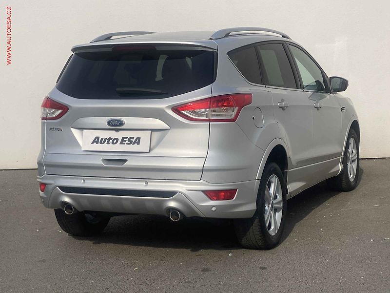 Ford Kuga (2016) 2.0 TDCi 4x4, Titanium, AT - fotka 4 z 18