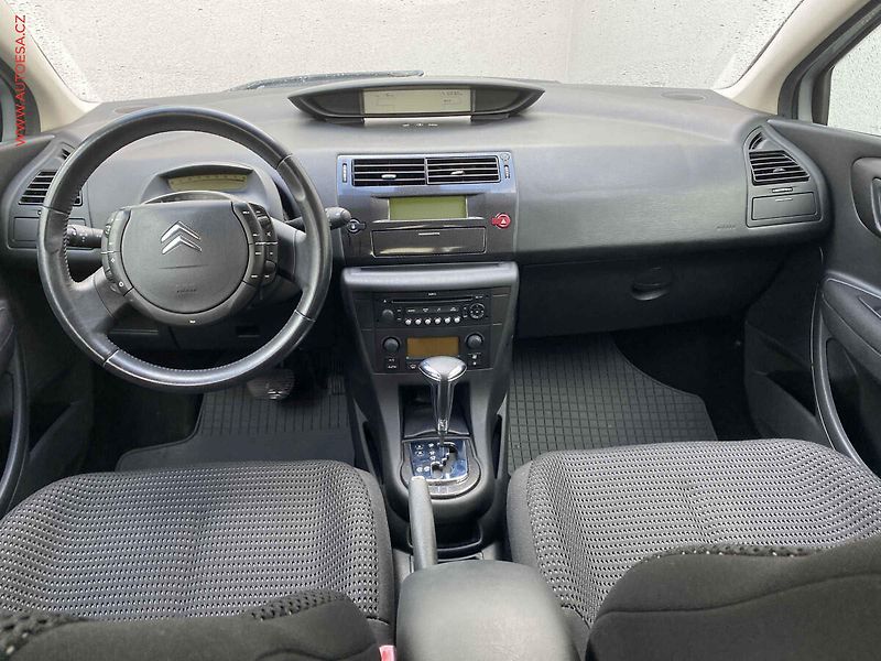Citroën C4 (2008) 1.6i 16V, AT, autoAC, temp - fotka 8 z 15