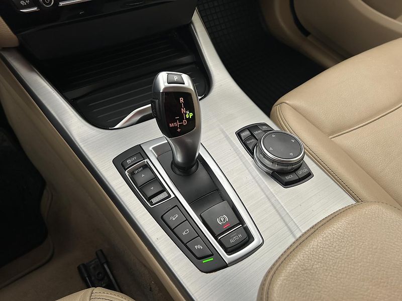 BMW X3 2.0 D 4x4 XLINE - fotka 27 z 29