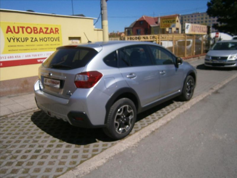 Subaru XV 2,0 D  AWD KLIMA 108 KW - fotka 5 z 16