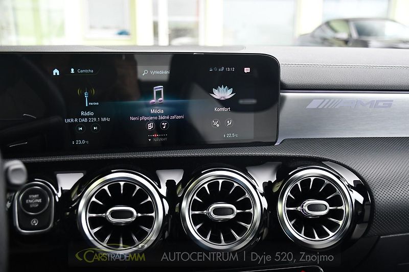 Mercedes-Benz CLA AMG 35 KESSY PANO 4MATIC - fotka 32 z 58
