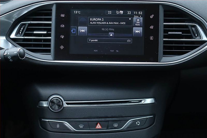 Peugeot 308 (2015) 2.0 BlueHDi, Serv.kniha, Navi - fotka 12 z 25