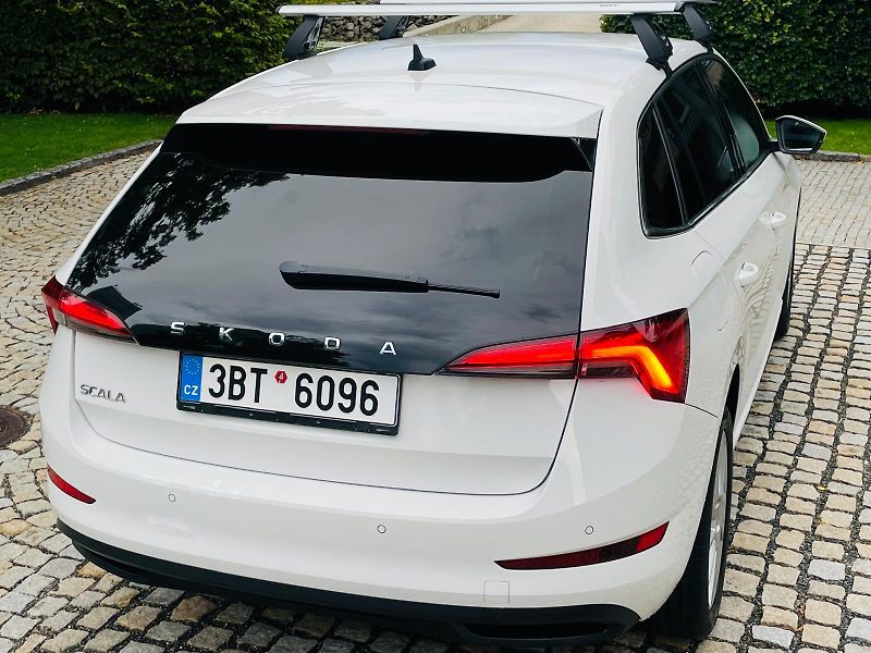 Škoda Scala 1.6TDI AUTOMAT SERVISKA TAŽNÉ - fotka 14 z 46