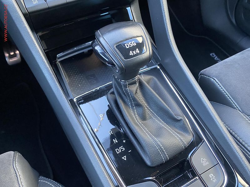 Škoda Kodiaq (2019) 2.0 TSi 4x4, SportLine, DSG - fotka 17 z 20