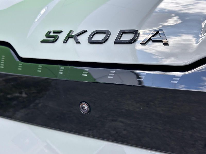 Škoda Elroq RS Color Concept 340PS 4x4 84i - fotka 9 z 51