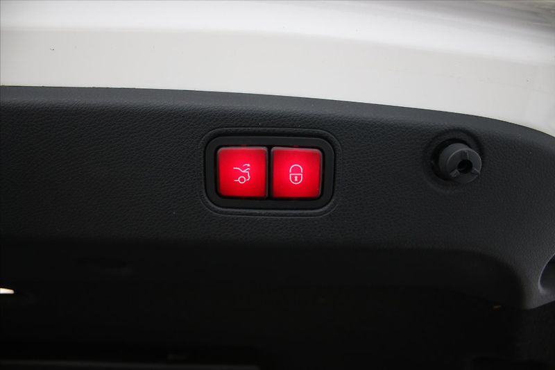 Mercedes-Benz CLS 450 4MATIC AMG DPH ČR - fotka 13 z 29