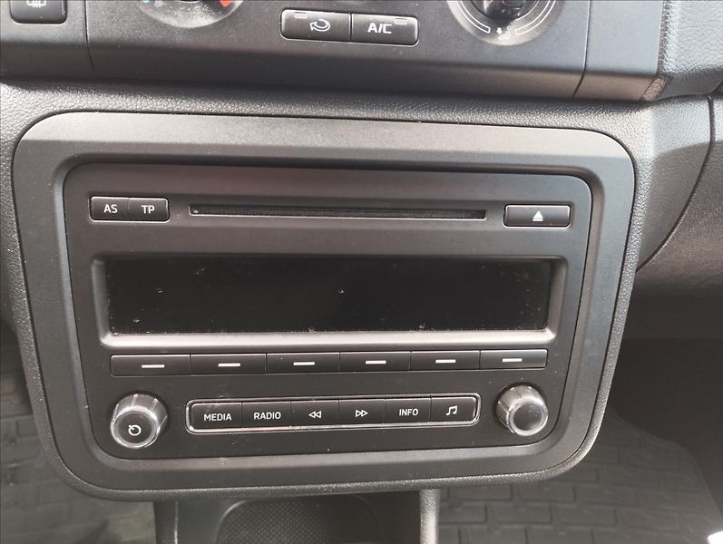 Škoda Roomster 1,2 Tsi 1.Maj S.K. - fotka 13 z 15
