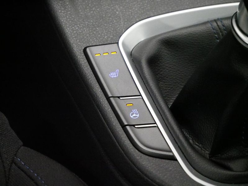 Hyundai i30 - fotka 21 z 24