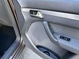 Volkswagen Touran (2015) *DSG* 1.6TDI/77kW *7.Míst *TZ  - náhled 25