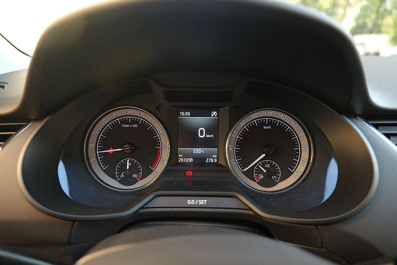 Škoda Octavia TDI 4x4 110kW NezTop Taž Carpl - fotka 17 z 34