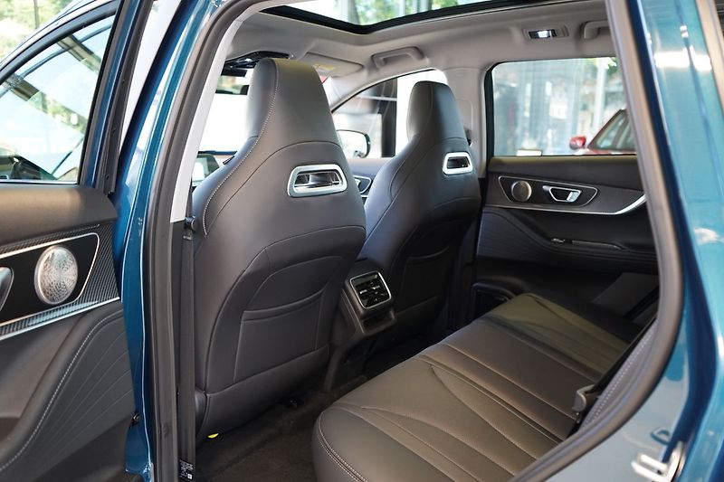 Chery Tiggo 7 PHEV (2026) UNIQUE 1.5 TGDI HEV - fotka 17 z 43