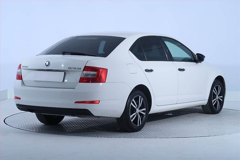 Škoda Octavia (2014) 1.2 TSI, Serv.kniha, Tempomat - fotka 5 z 17
