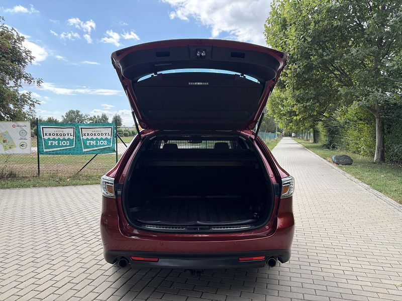 Mazda 6 2.0 Sports-Line - fotka 18 z 32