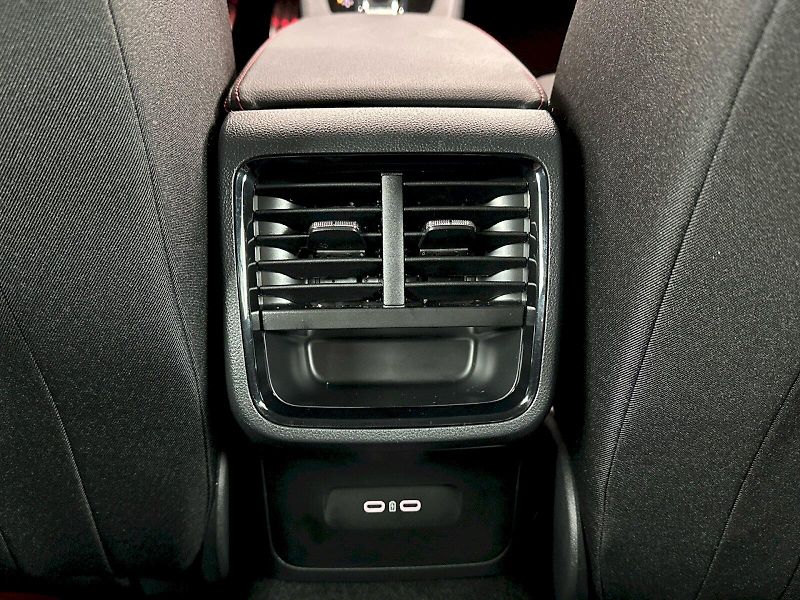 Škoda Octavia (2024) iV DSG 1.4TSI 180kW RS - fotka 31 z 33