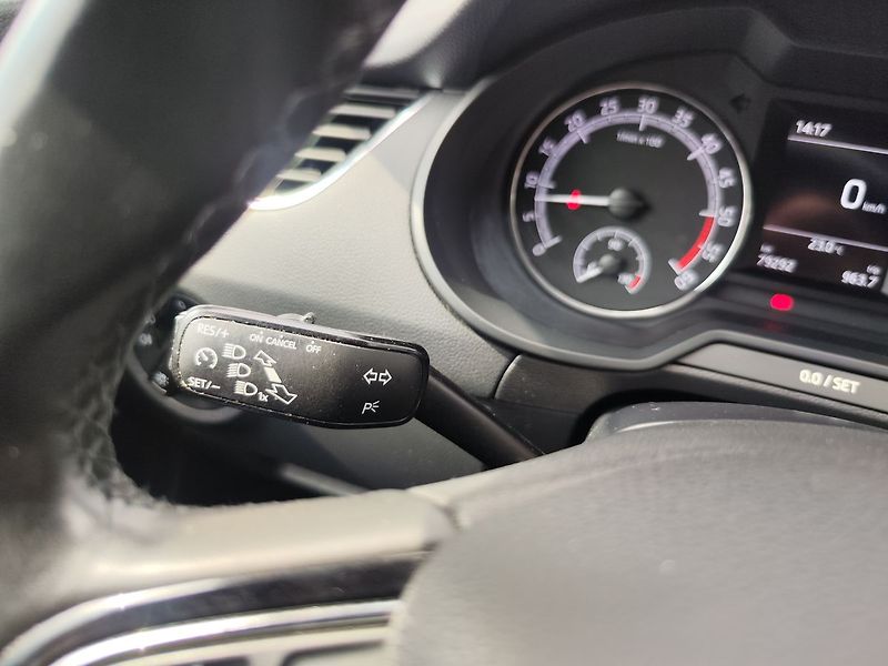 Škoda Octavia 1.6 TDi/85kW Ambition Plus - fotka 23 z 27